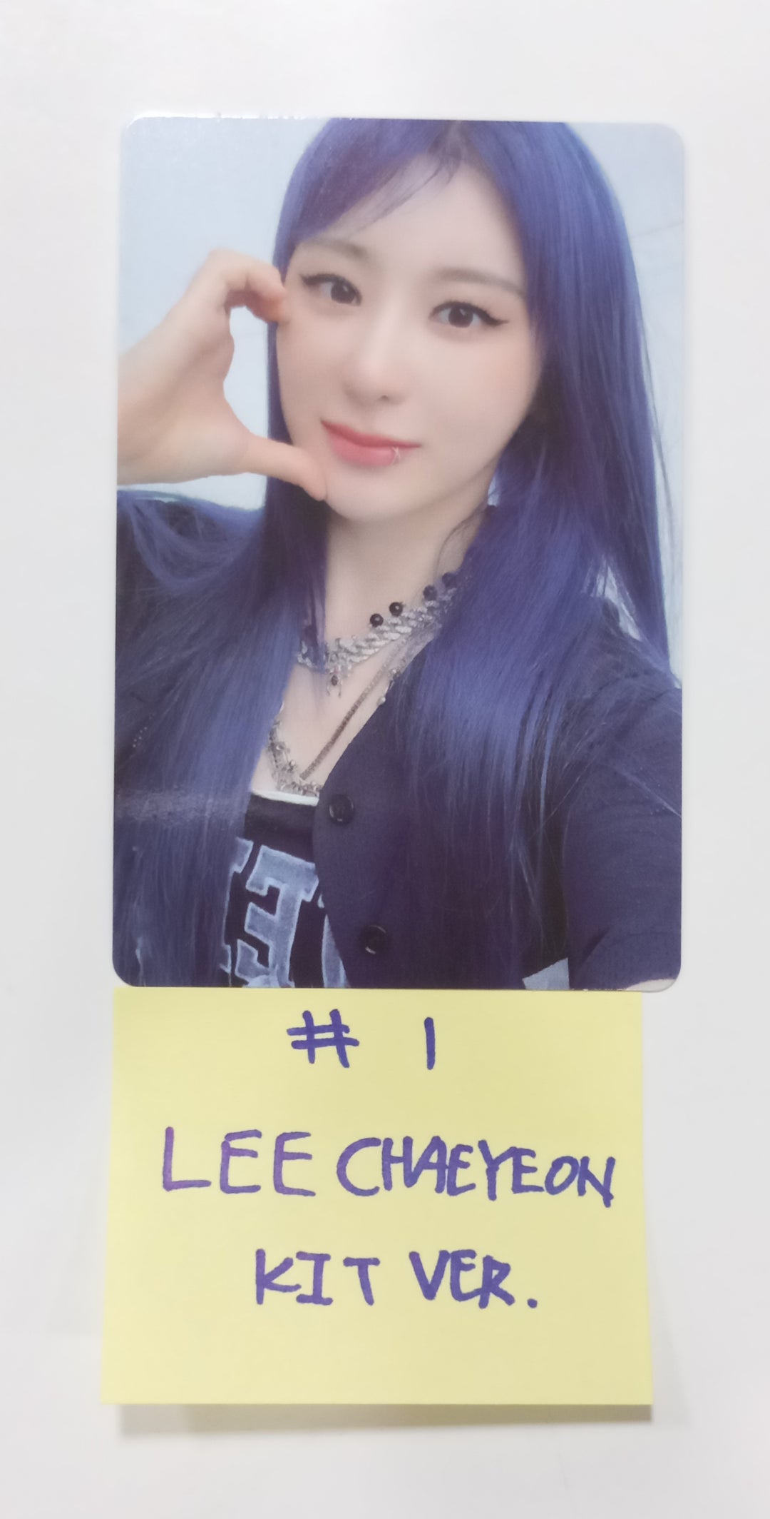 Lee Chae Yeon "The Move Street" - Official Photocard [Kit Ver] [23.09.21] - HALLYUSUPERSTORE