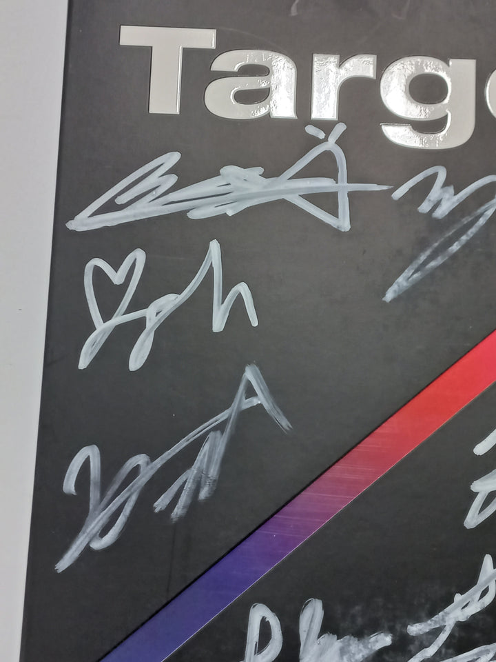 EVNNE "Target: ME" - Hand Autographed(Signed) Promo Album [23.09.22] - HALLYUSUPERSTORE