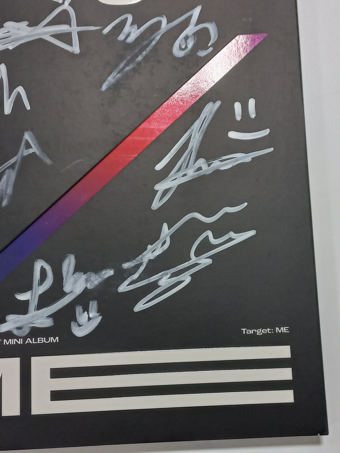 EVNNE "Target: ME" - Hand Autographed(Signed) Promo Album [23.09.22] - HALLYUSUPERSTORE