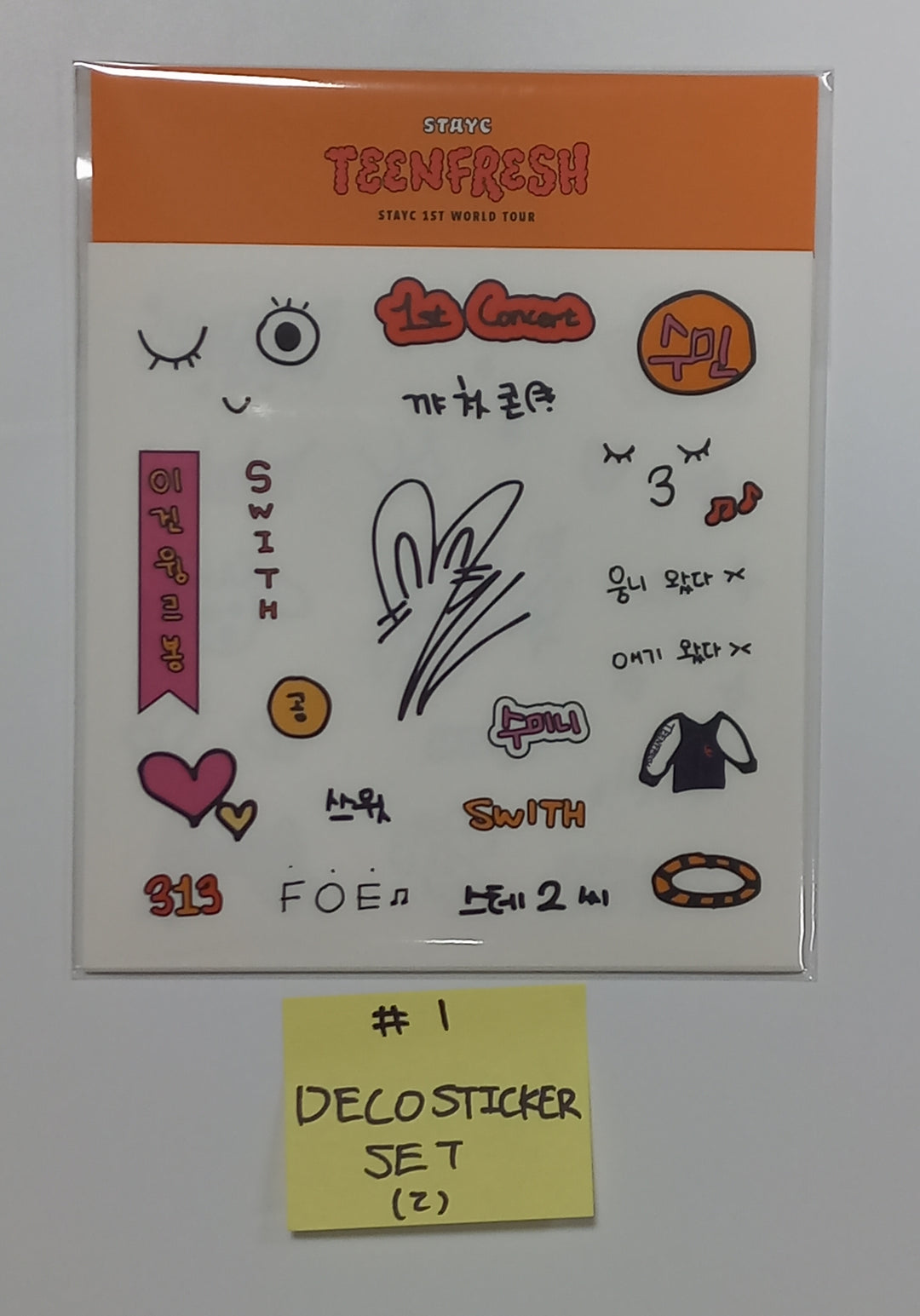 STAYC "TEENFRESH" 1st World Tour - Official MD [Photo Slogan, ID Photo Holder Set, Mini Poster Set, Teenefresh Perfume, Binder Book, T-shirt, Jacket, Pouch,  Keyring] [23.09.23] - HALLYUSUPERSTORE