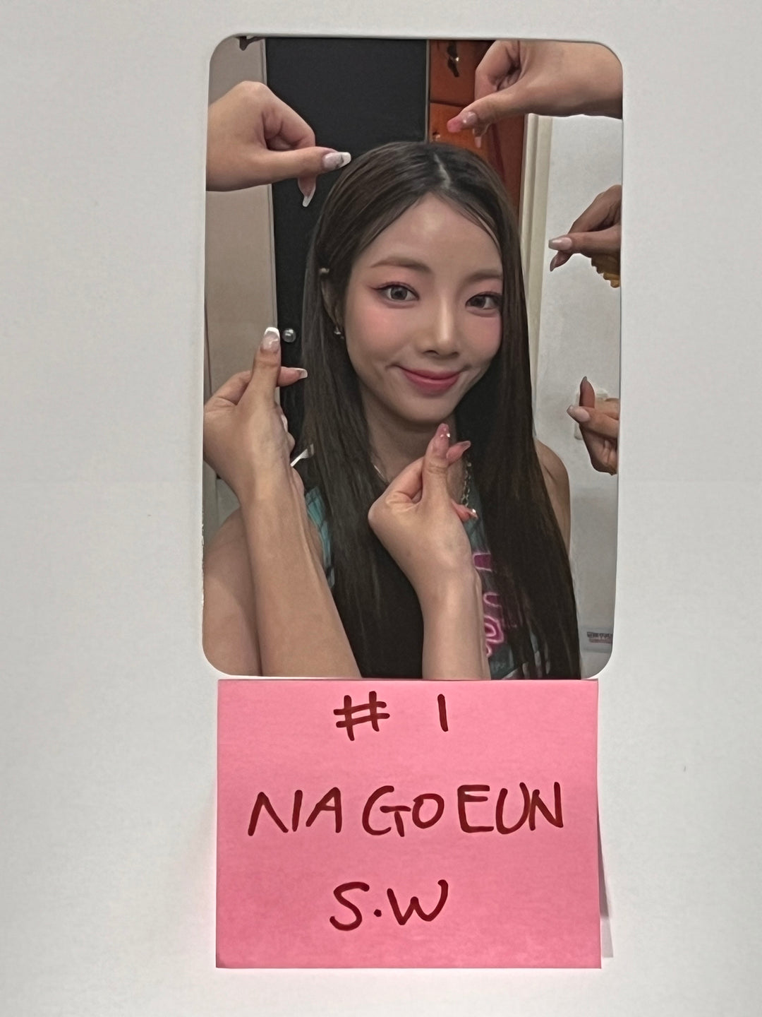 PURPLE KISS "FESTA" - Soundwave Fansign Event Photocard Round 3 [23.09.25] - HALLYUSUPERSTORE