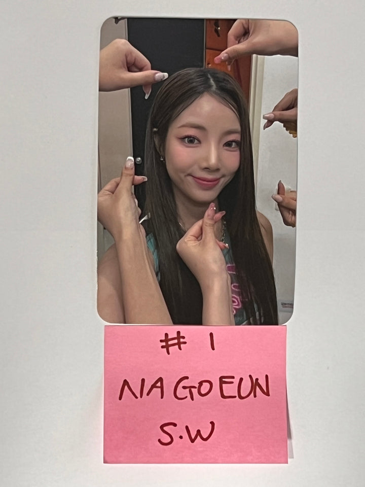 PURPLE KISS "FESTA" - Soundwave Fansign Event Photocard Round 3 [23.09.25] - HALLYUSUPERSTORE