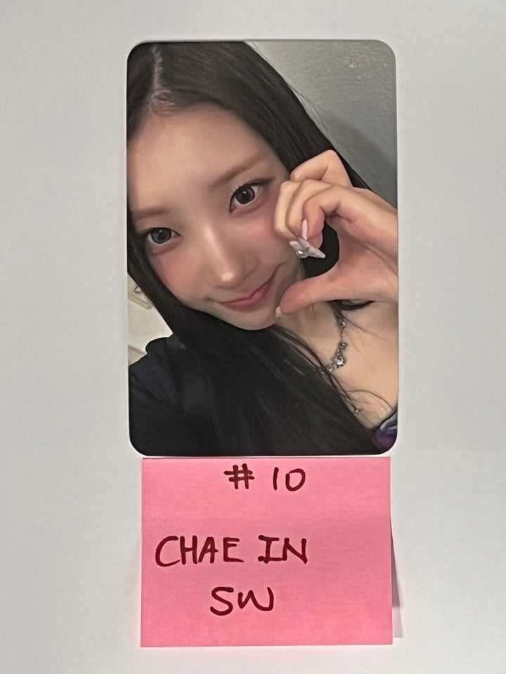 PURPLE KISS "FESTA" - Soundwave Fansign Event Photocard Round 3 [23.09.25] - HALLYUSUPERSTORE