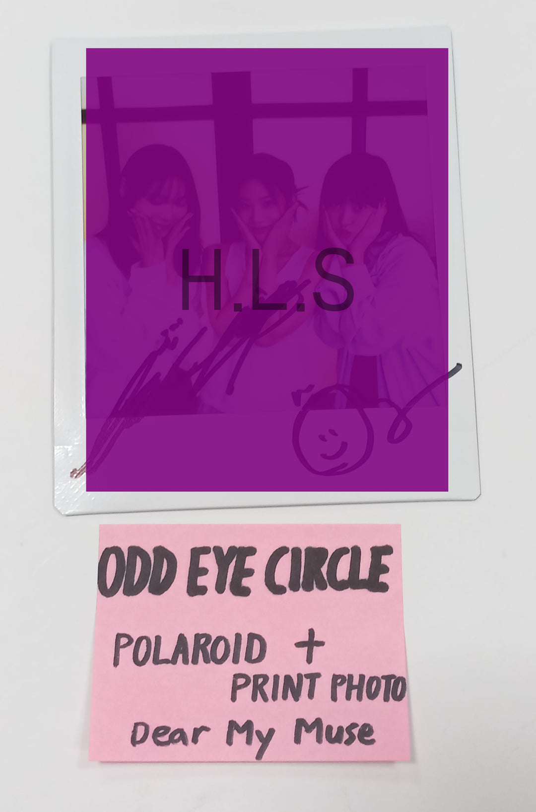 ODD EYE CIRCLE "Version Up"- Hand Autographed(Signed) Polaroid + Print Photo [23.09.25] - HALLYUSUPERSTORE