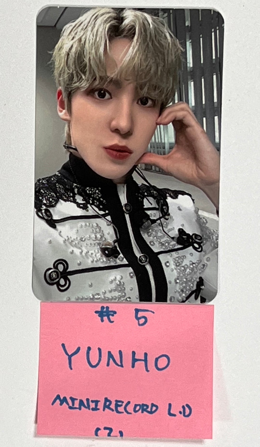 ATEEZ "THE WORLD EP.2 " -Mini Record Lucky Draw Event Photocard Round 2 [Platfrom Ver.] [23.09.25] - HALLYUSUPERSTORE
