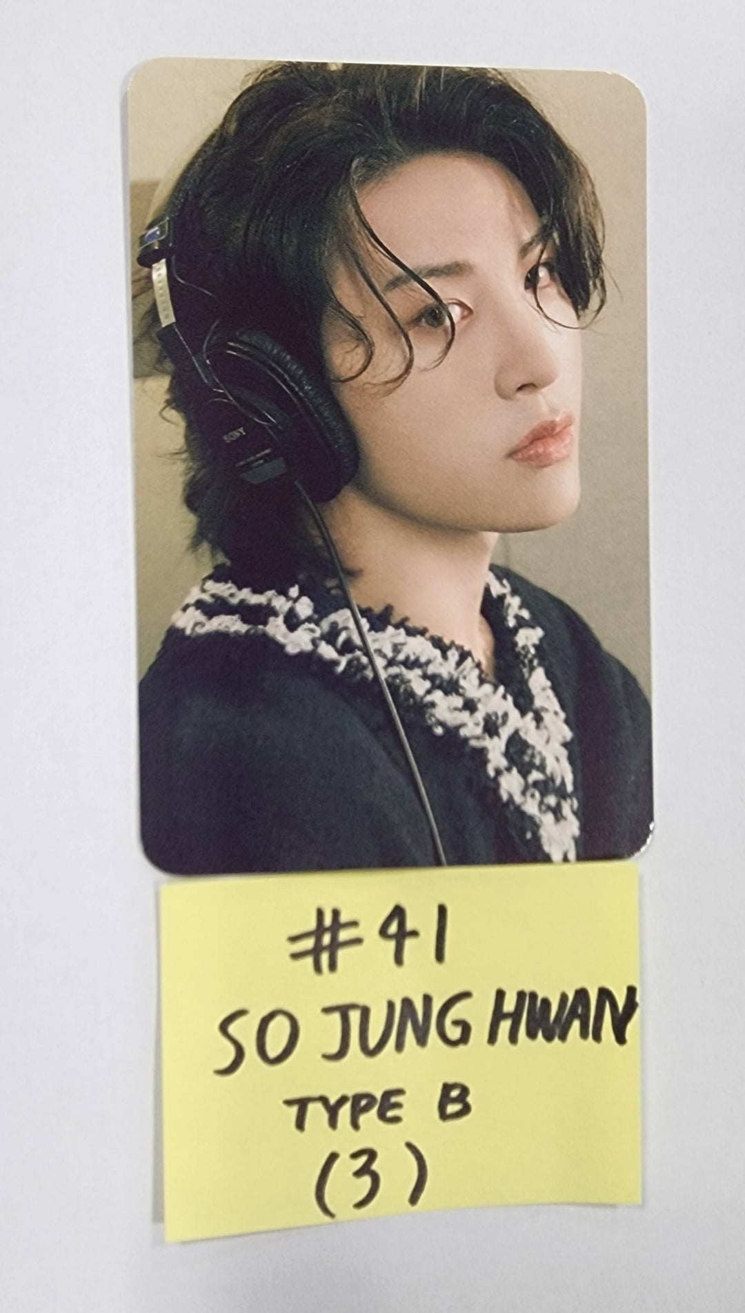 Treasure - "3rd Anniversary Magazine" - Official Trading Photocard [23.09.25] - HALLYUSUPERSTORE
