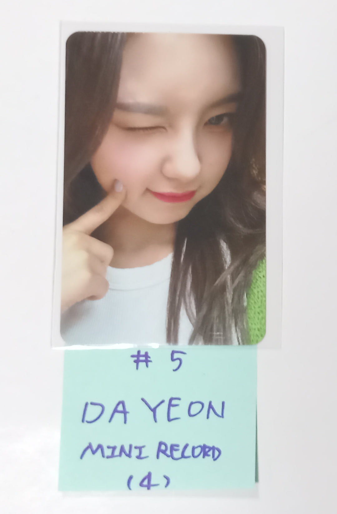 Kep1er "Magic Hour" - Minirecord Pre-Order Benefit Photocard [Platform ver.] [23.10.05] - HALLYUSUPERSTORE
