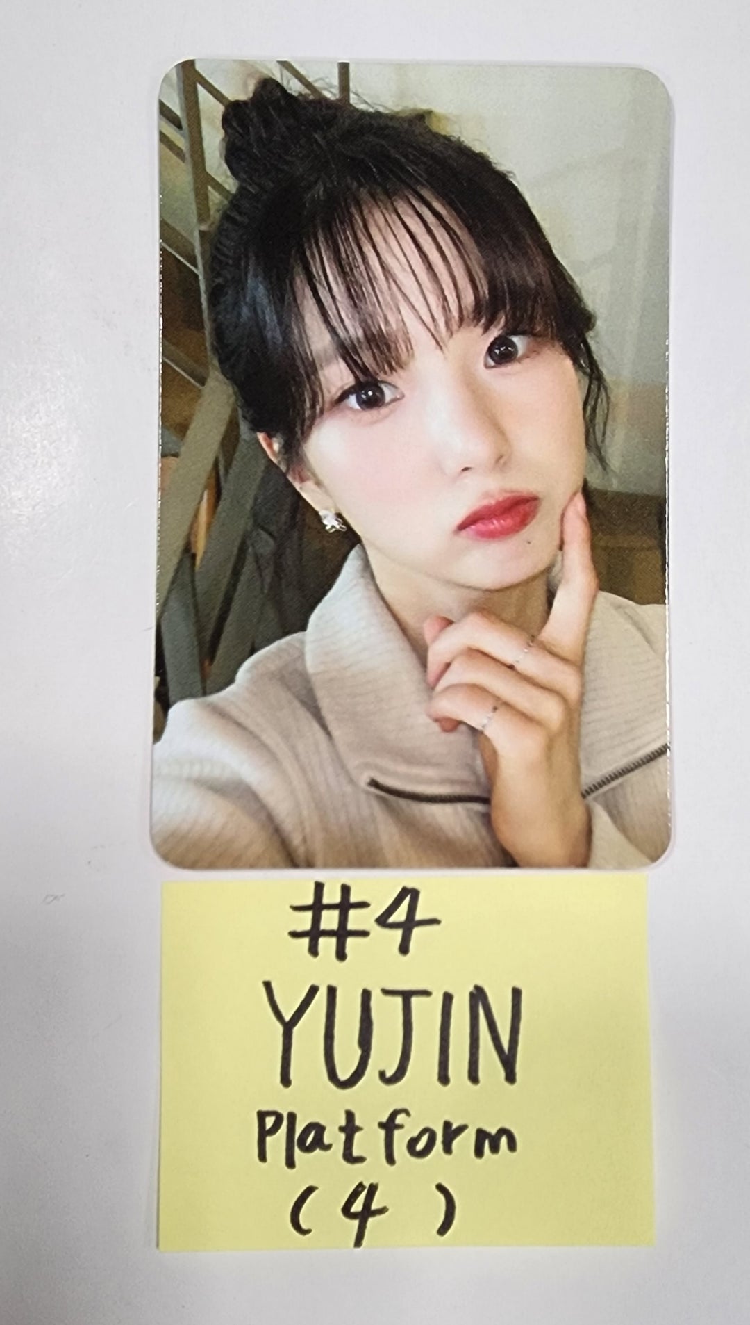 Kep1er "Magic Hour" - Official Photocard [Platform Ver.] (1) [23.10.06] - HALLYUSUPERSTORE