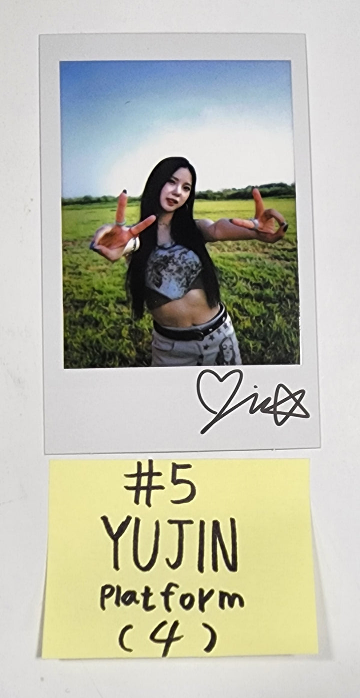 Kep1er "Magic Hour" - Official Photocard [Platform Ver.] (1) [23.10.06] - HALLYUSUPERSTORE