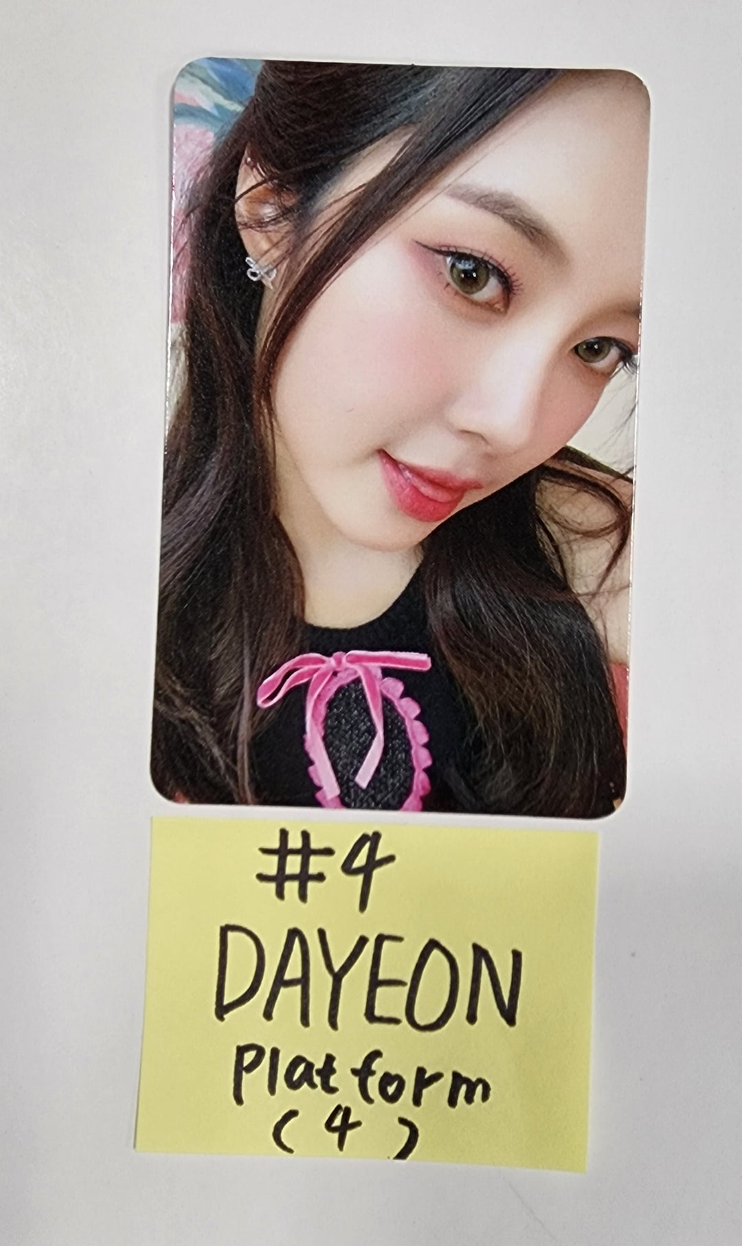 Kep1er "Magic Hour" - Official Photocard [Platform Ver.] (2) [23.10.06] - HALLYUSUPERSTORE