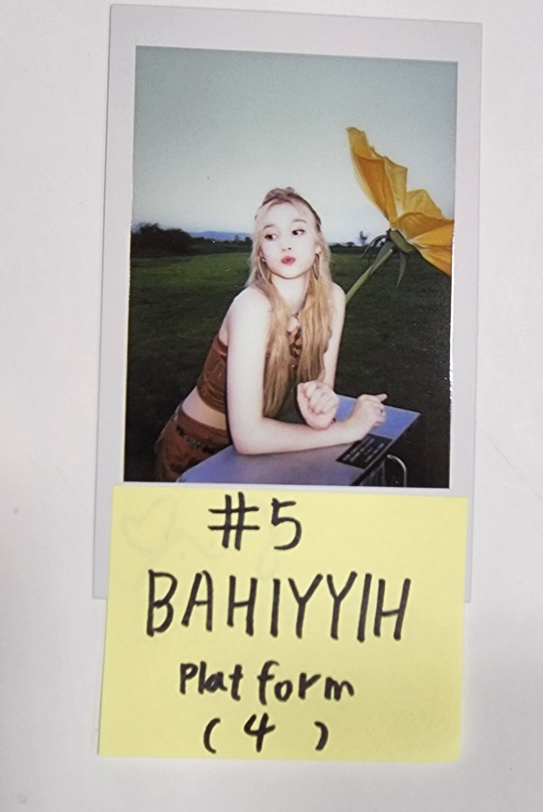 Kep1er "Magic Hour" - Official Photocard [Platform Ver.] (2) [23.10.06] - HALLYUSUPERSTORE