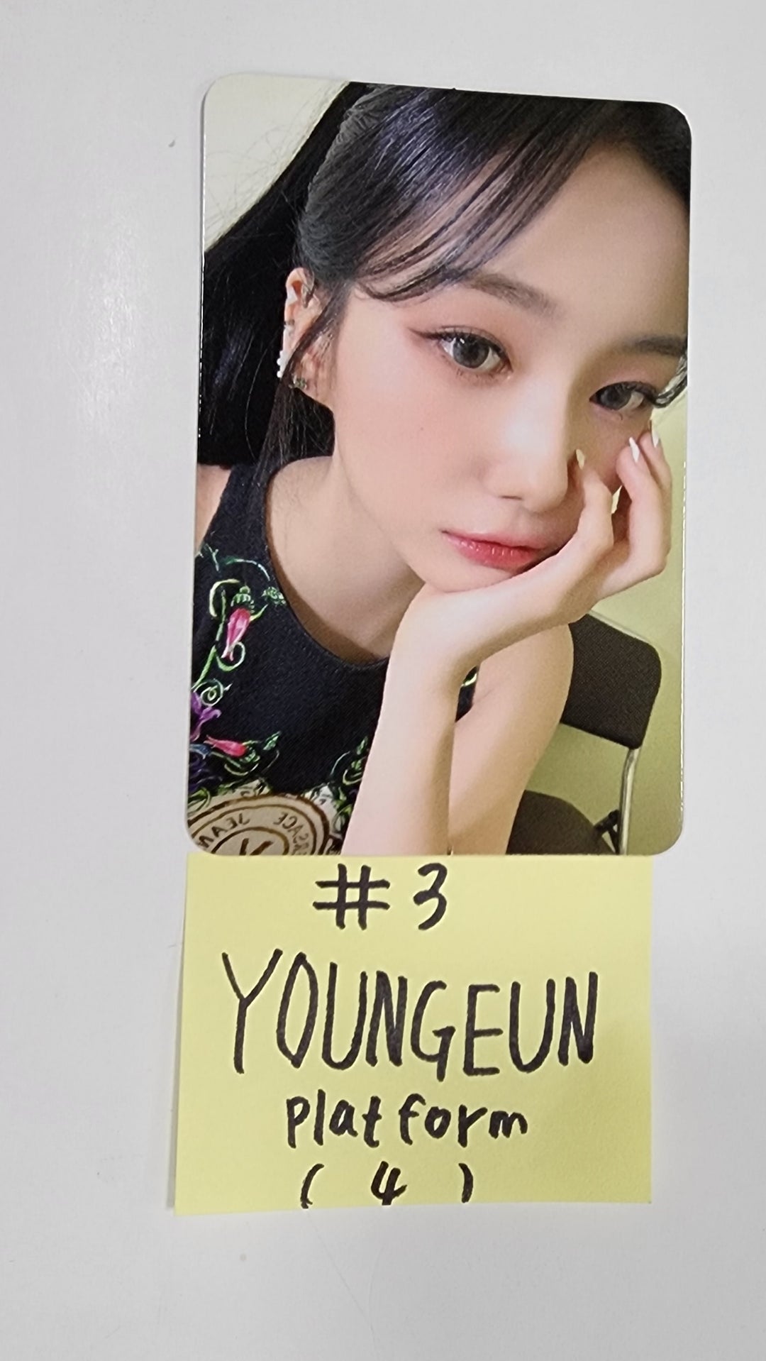 Kep1er "Magic Hour" - Official Photocard [Platform Ver.] (2) [23.10.06] - HALLYUSUPERSTORE