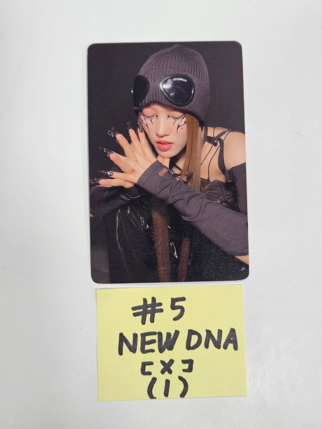 XG "NEW DNA" 1st Mini Album - Official Trading Photocards [X] + [G] [23.10.06] - HALLYUSUPERSTORE