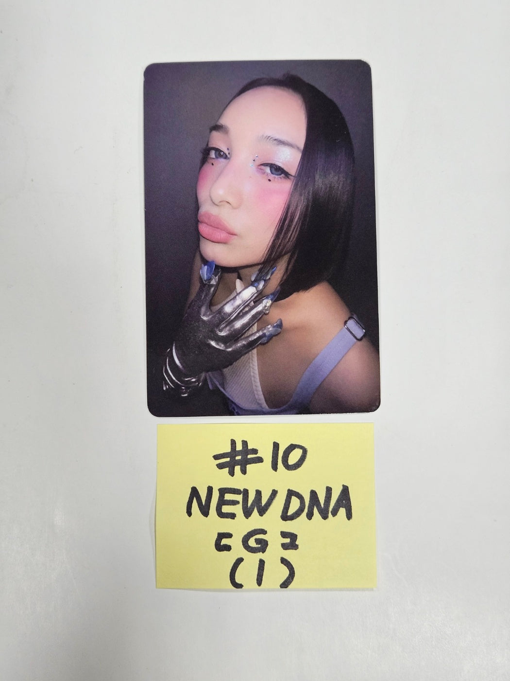 XG "NEW DNA" 1st Mini Album - Official Trading Photocards [X] + [G] [23.10.06] - HALLYUSUPERSTORE
