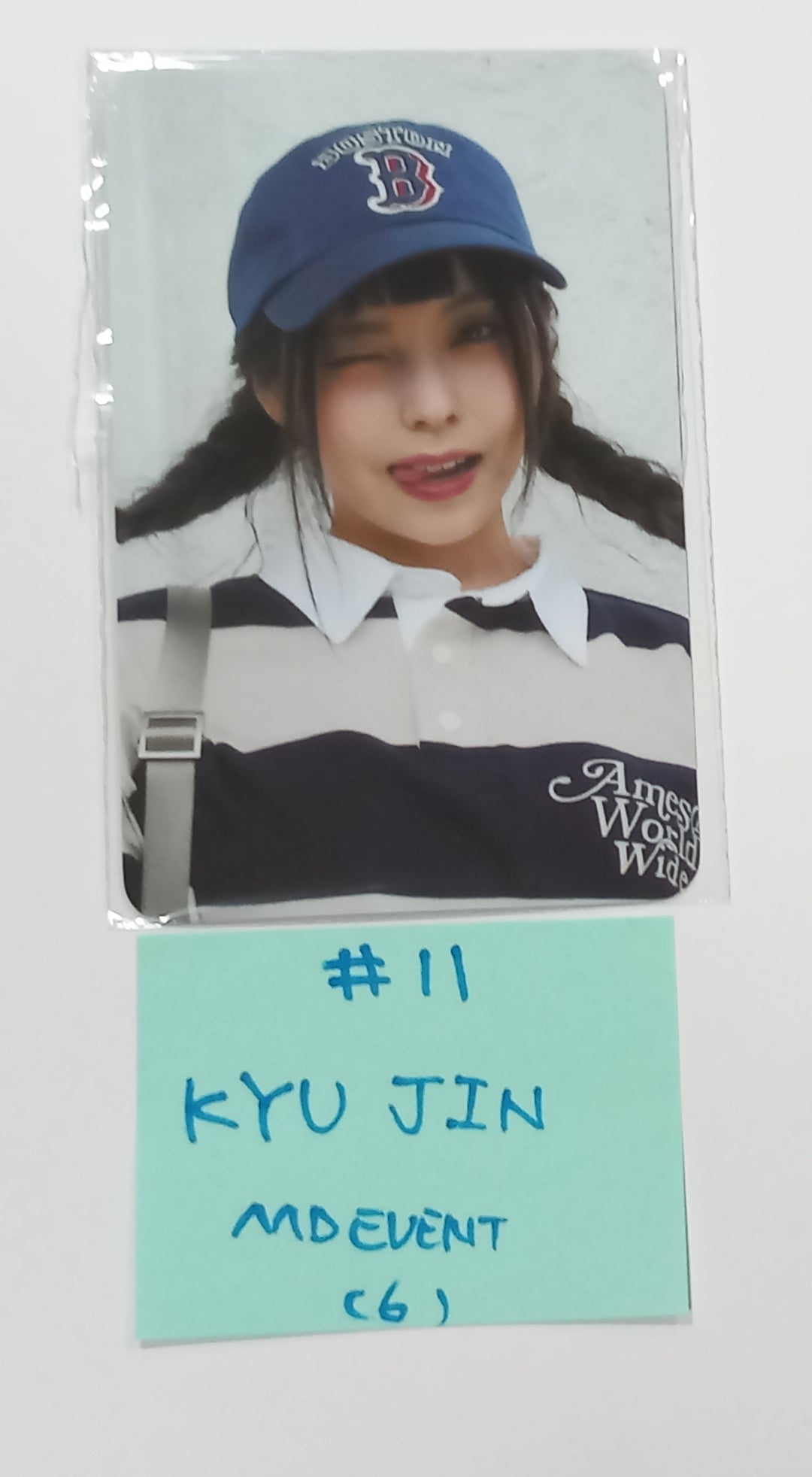 NMIXX "CHANGE UP : MIXX UNIVERSITY" 1st Fan Concert - MD Event Photocard [23.10.06] - HALLYUSUPERSTORE