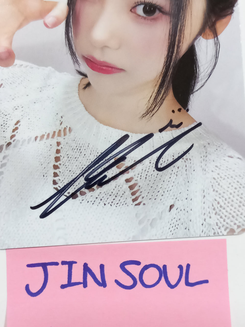Jinsoul (Of ODD EYE CIRCLE) "Version Up"- Hand Autographed(Signed) Mini Postcard [23.10.10] - HALLYUSUPERSTORE