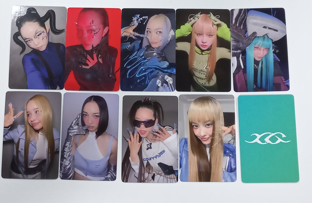 XG "NEW DNA" 1st Mini Album - Weverse Shop Pre-Order Benefit Trading Photocards [X] + [G] [23.10.10] - HALLYUSUPERSTORE