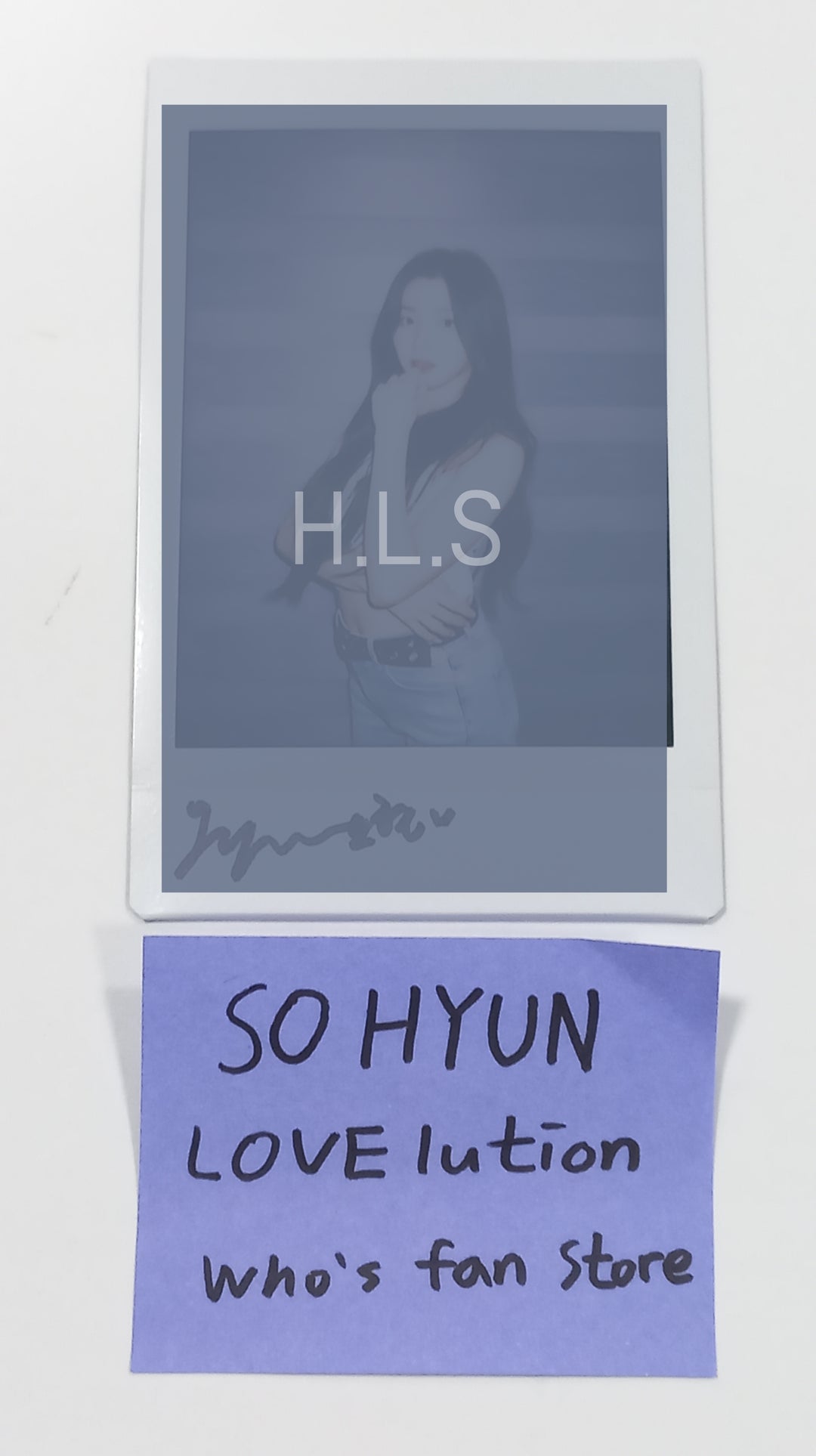 Sohyun (Of TripleS) "LOVElution : MUHAN" - Hand Autographed(Signed) Polaroid [23.10.11] - HALLYUSUPERSTORE