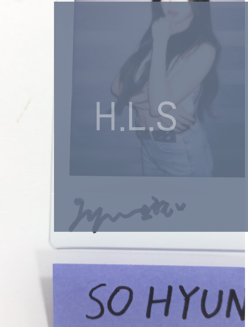 Sohyun (Of TripleS) "LOVElution : MUHAN" - Hand Autographed(Signed) Polaroid [23.10.11] - HALLYUSUPERSTORE