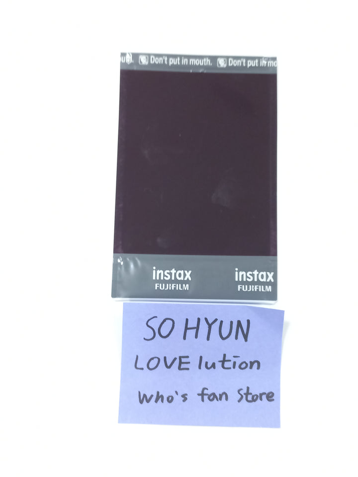 Sohyun (Of TripleS) "LOVElution : MUHAN" - Hand Autographed(Signed) Polaroid [23.10.11] - HALLYUSUPERSTORE