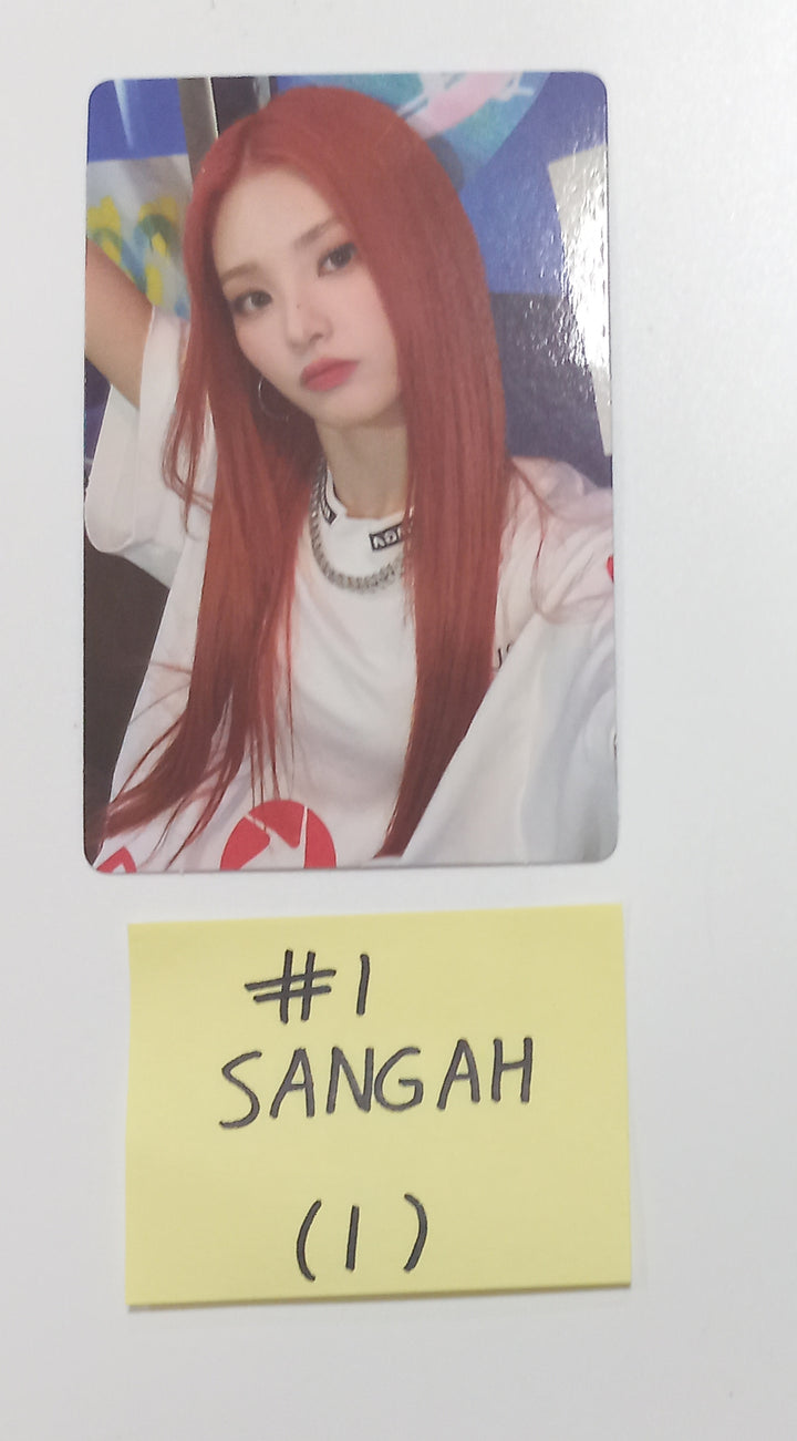 LIGHTSUM "Honey or Spice" - Official Photocard, Folding Photocard [23.10.12] - HALLYUSUPERSTORE