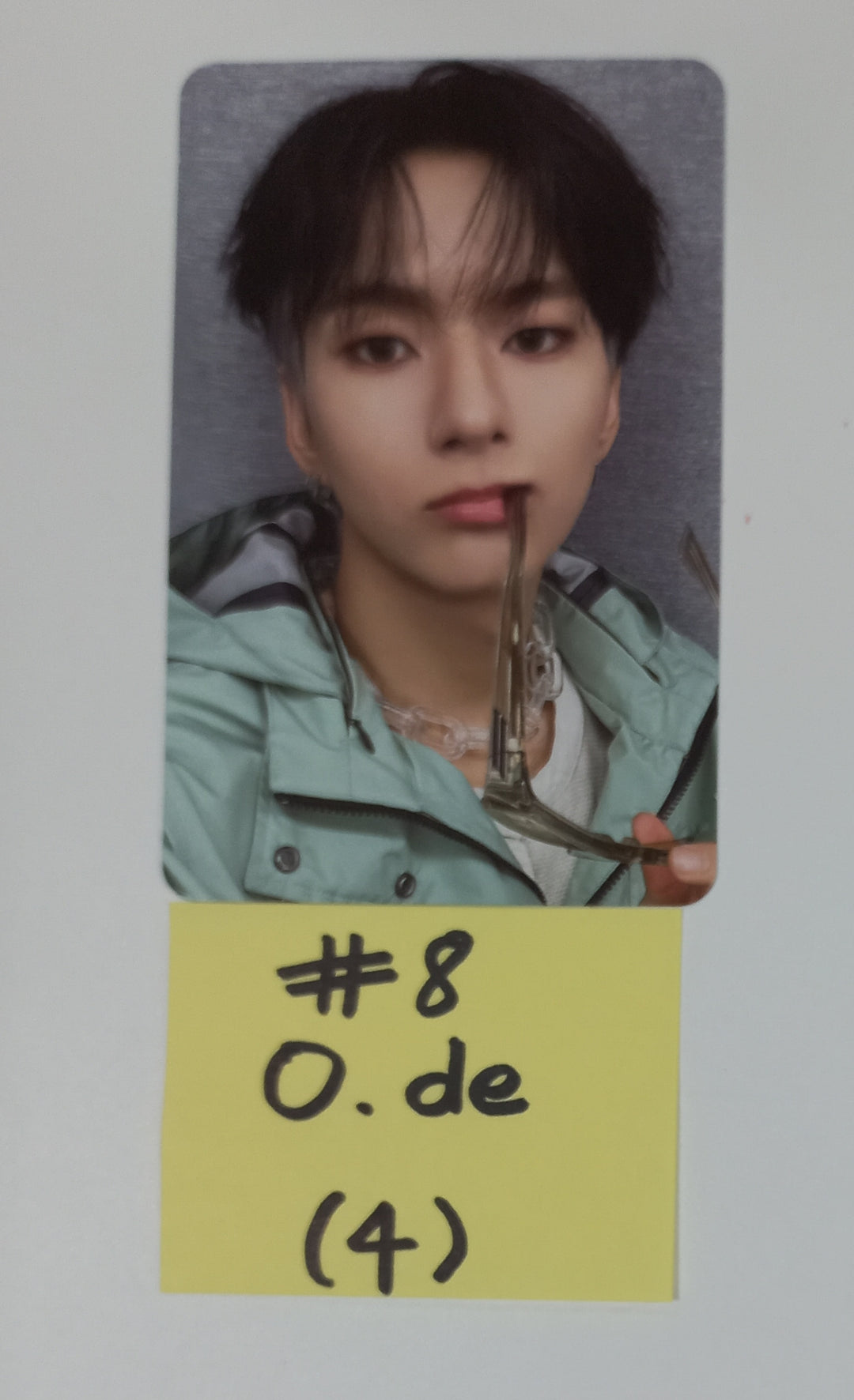 Xdinary Heroes "Livelock" - Official Photocard [23.10.12] - HALLYUSUPERSTORE