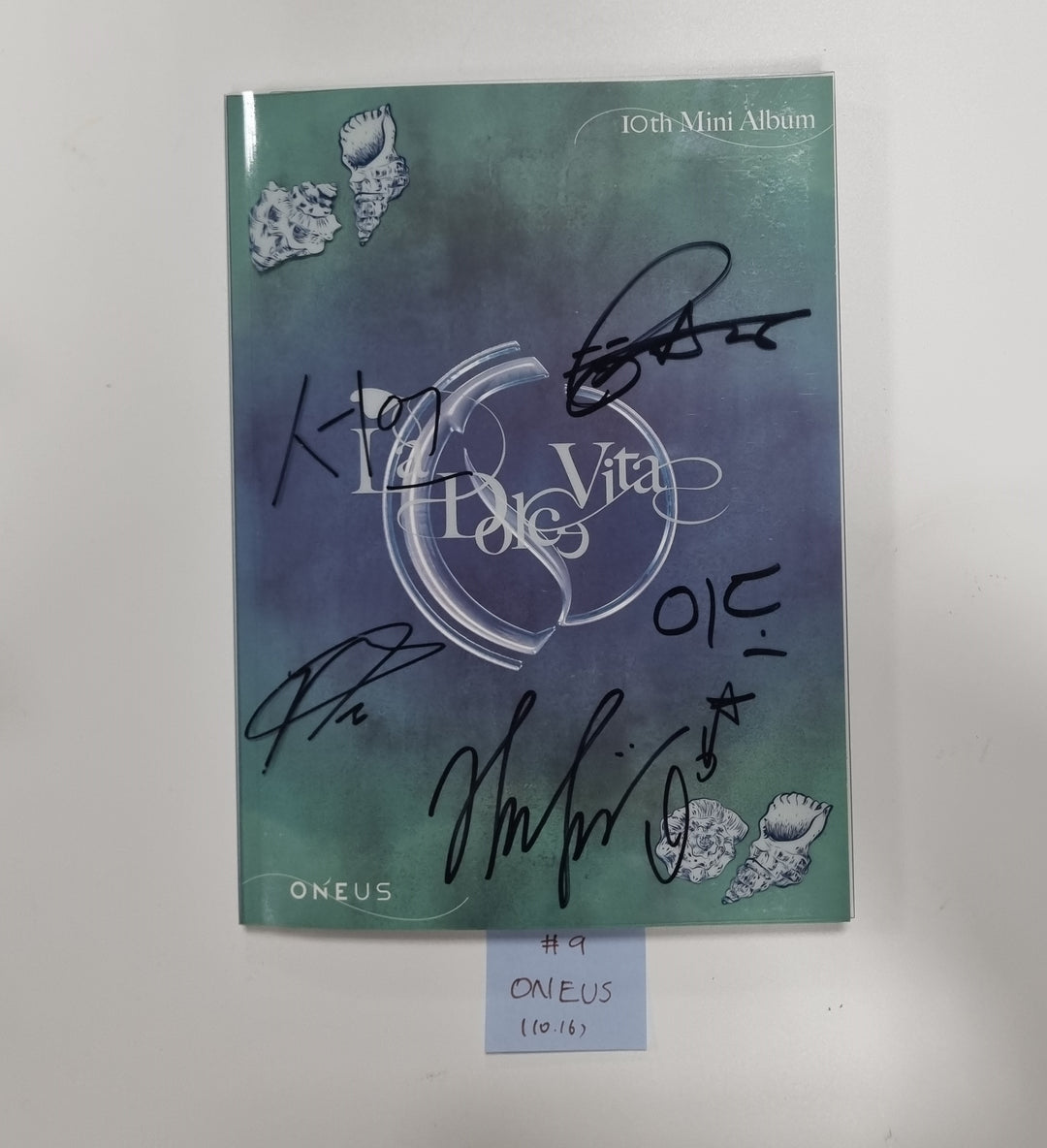 ZEROBASEONE "ZEROBASEONE", TXT "FREEFALL", NCT 127 "Fact Check", ONEUS "La Dolce Vita" - Hand Autographed(Signed) Promo Album [23.10.16] (Restocked 10/17) - HALLYUSUPERSTORE