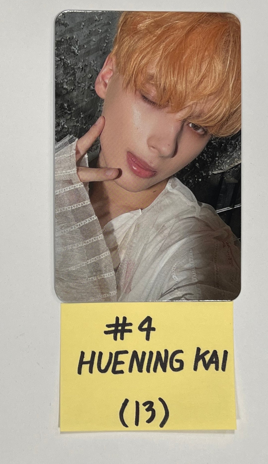 TXT "FREEFALL" - Official Photocard [23.10.16] - HALLYUSUPERSTORE