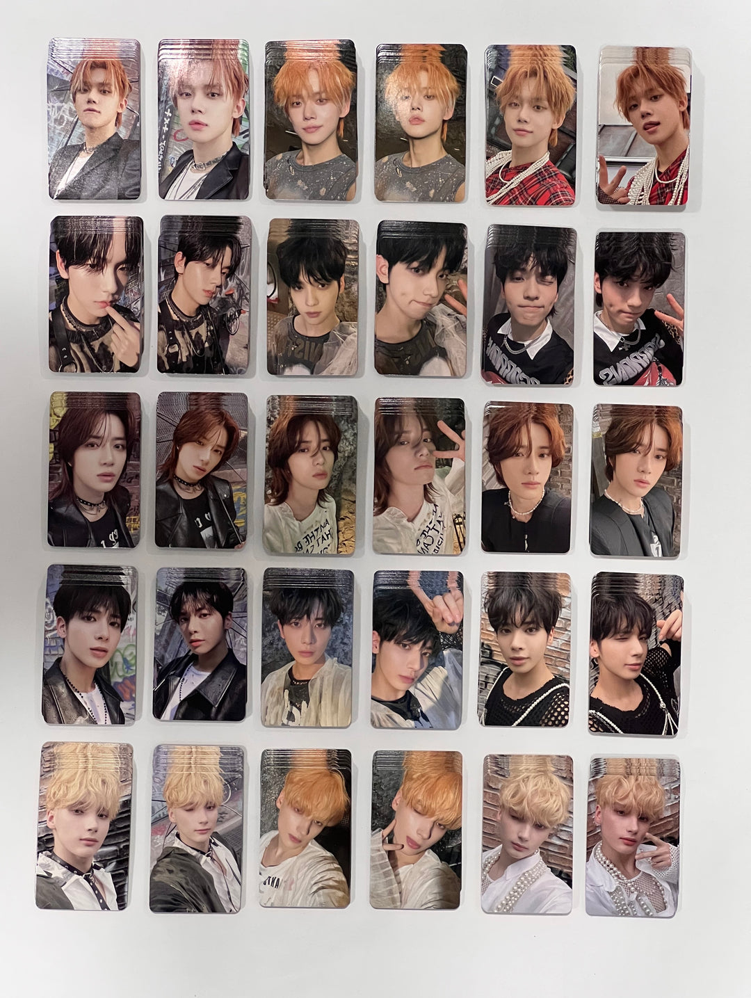 TXT "FREEFALL" - Official Photocard [23.10.16] - HALLYUSUPERSTORE