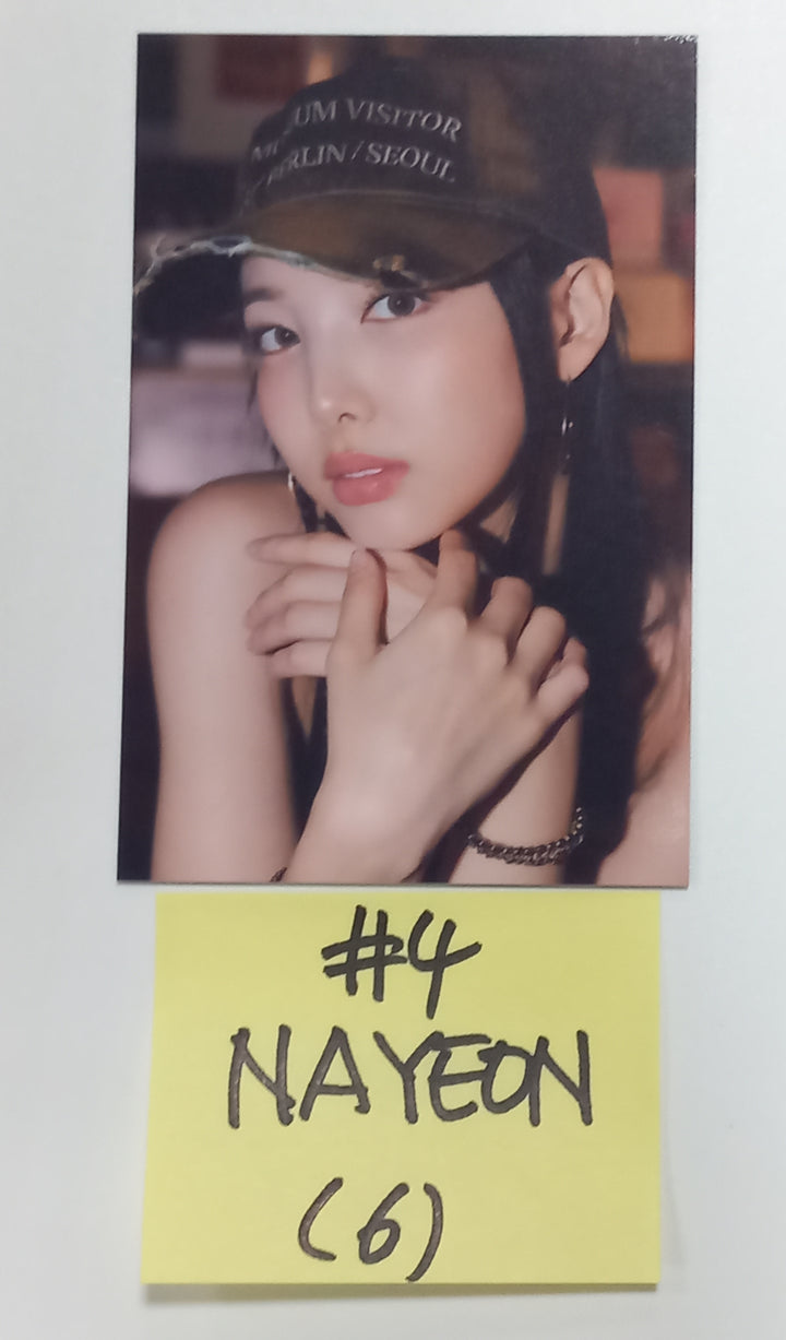TWICE "Twice Records" 8th Anniversary - Pop-Up Store  Official Trading Photocard (1) [23.10.18] - HALLYUSUPERSTORE