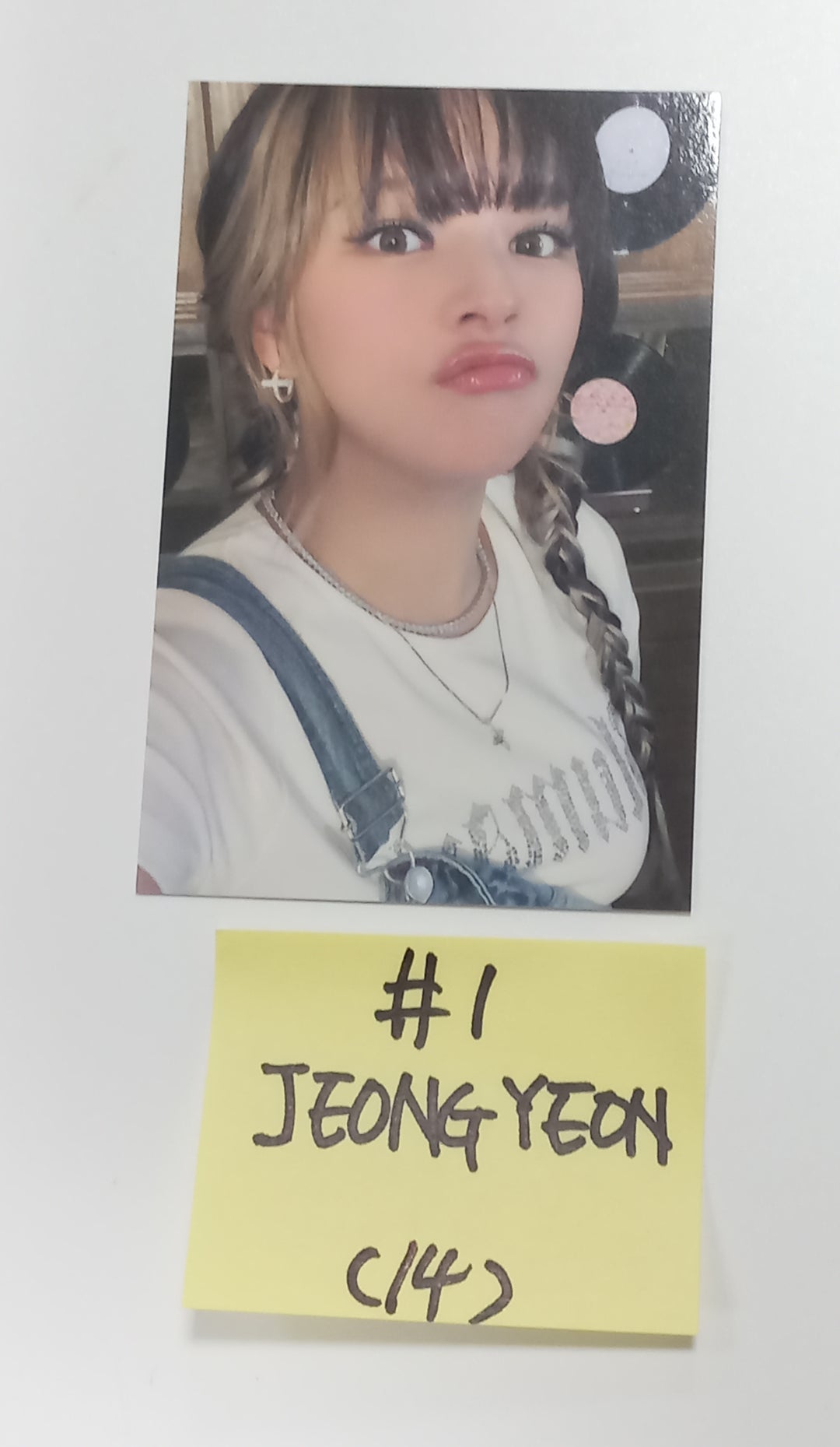 TWICE "Twice Records" 8th Anniversary - Pop-Up Store  Official Trading Photocard (1) [23.10.18] - HALLYUSUPERSTORE