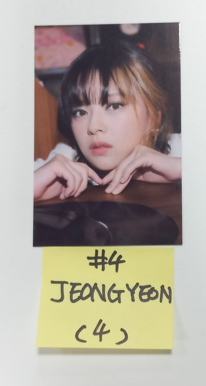TWICE "Twice Records" 8th Anniversary - Pop-Up Store  Official Trading Photocard (1) [23.10.18] - HALLYUSUPERSTORE