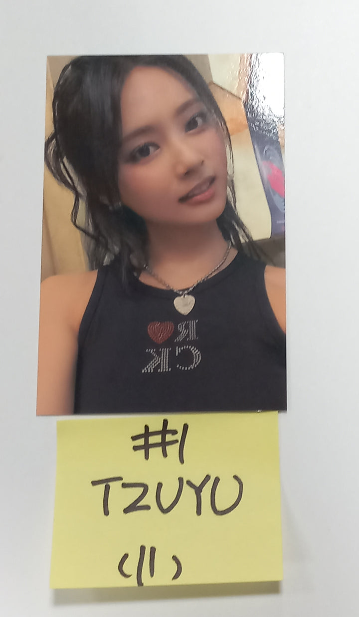 TWICE "Twice Records" 8th Anniversary - Pop-Up Store  Official Trading Photocard (2) [23.10.18] - HALLYUSUPERSTORE