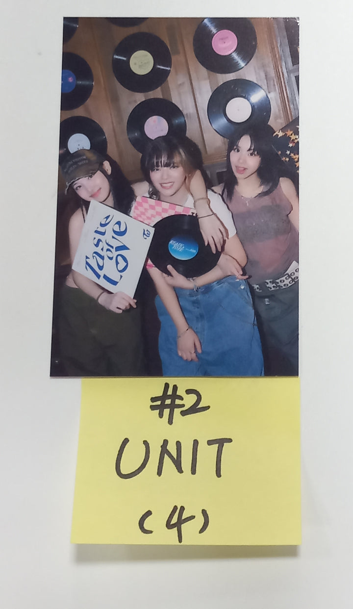 TWICE "Twice Records" 8th Anniversary - Pop-Up Store  Official Trading Photocard (2) [23.10.18] - HALLYUSUPERSTORE