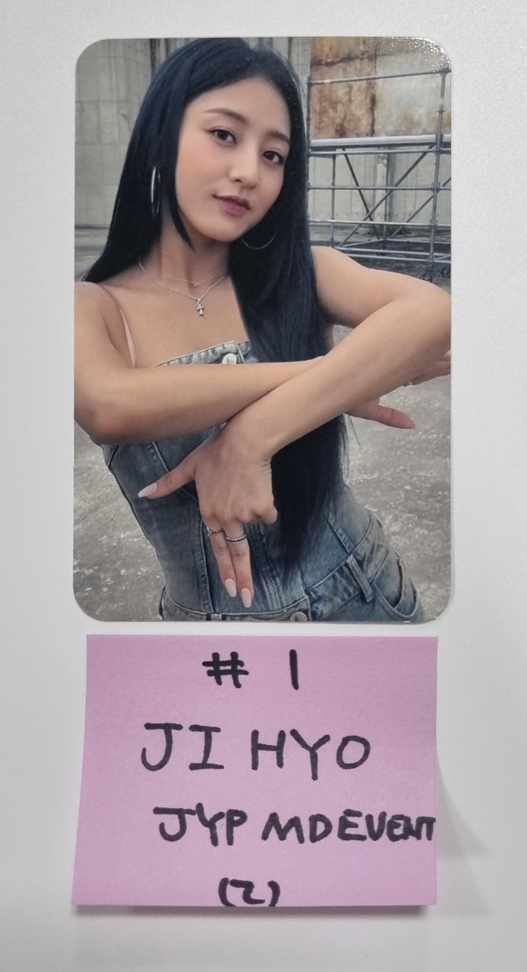 JIHYO 1st Album "Zone" -  JYP Shop MD Event Photocard [23.10.19] - HALLYUSUPERSTORE