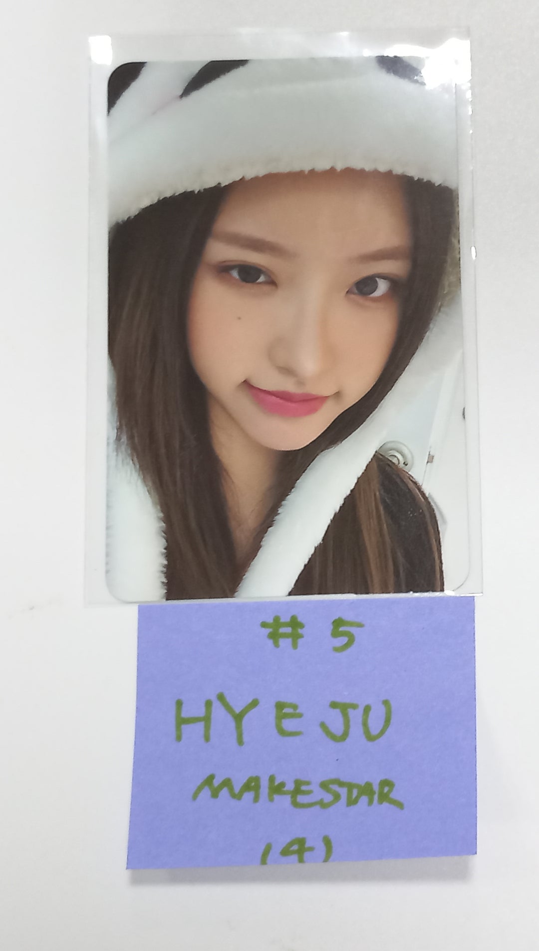 Loossemble "Loossemble" - Makestar Fansign Event Photocard, 2 Cut Photo [23.10.20] - HALLYUSUPERSTORE