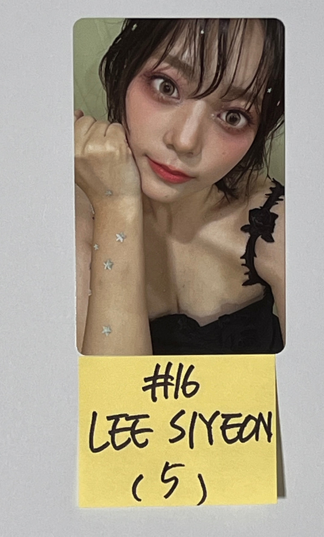 QWER "Harmony from Discord" - Official Photocard [23.10.23] - HALLYUSUPERSTORE