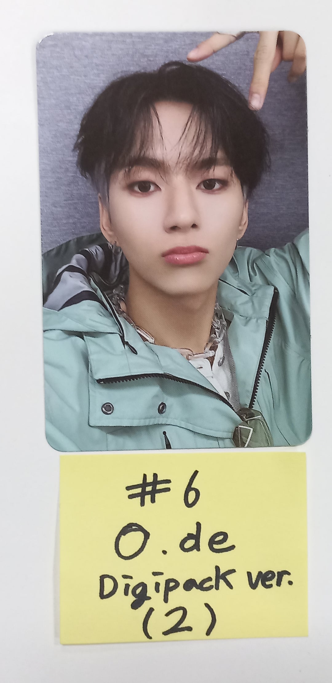 Xdinary Heroes "Livelock" - Official Photocard, Sticker [Digipack Ver.] [23.10.23] - HALLYUSUPERSTORE