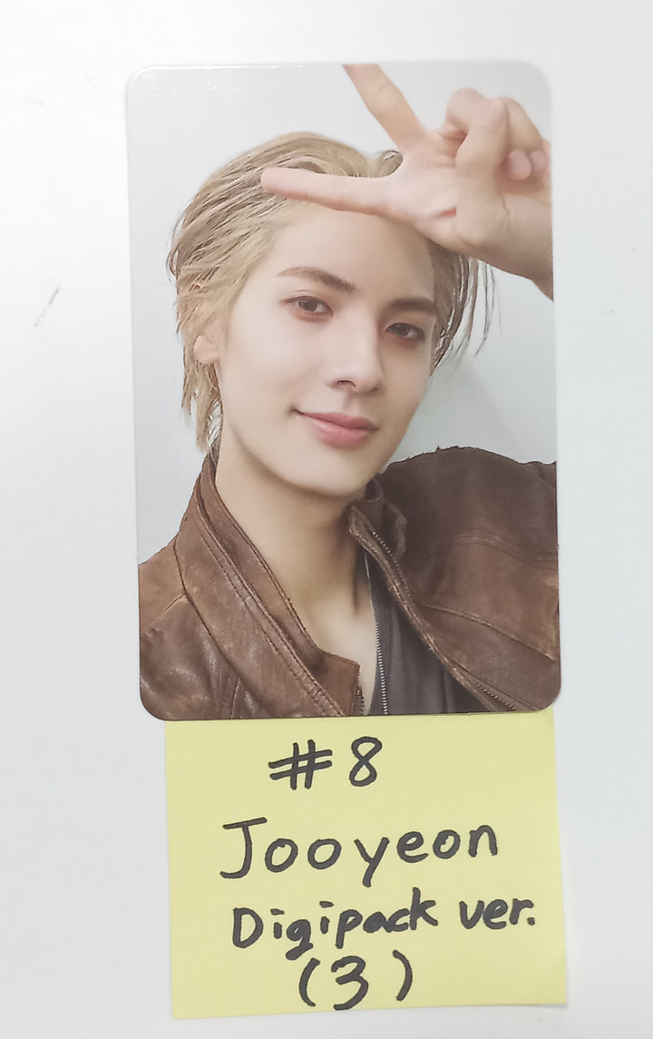Xdinary Heroes "Livelock" - Official Photocard, Sticker [Digipack Ver.] [23.10.23] - HALLYUSUPERSTORE
