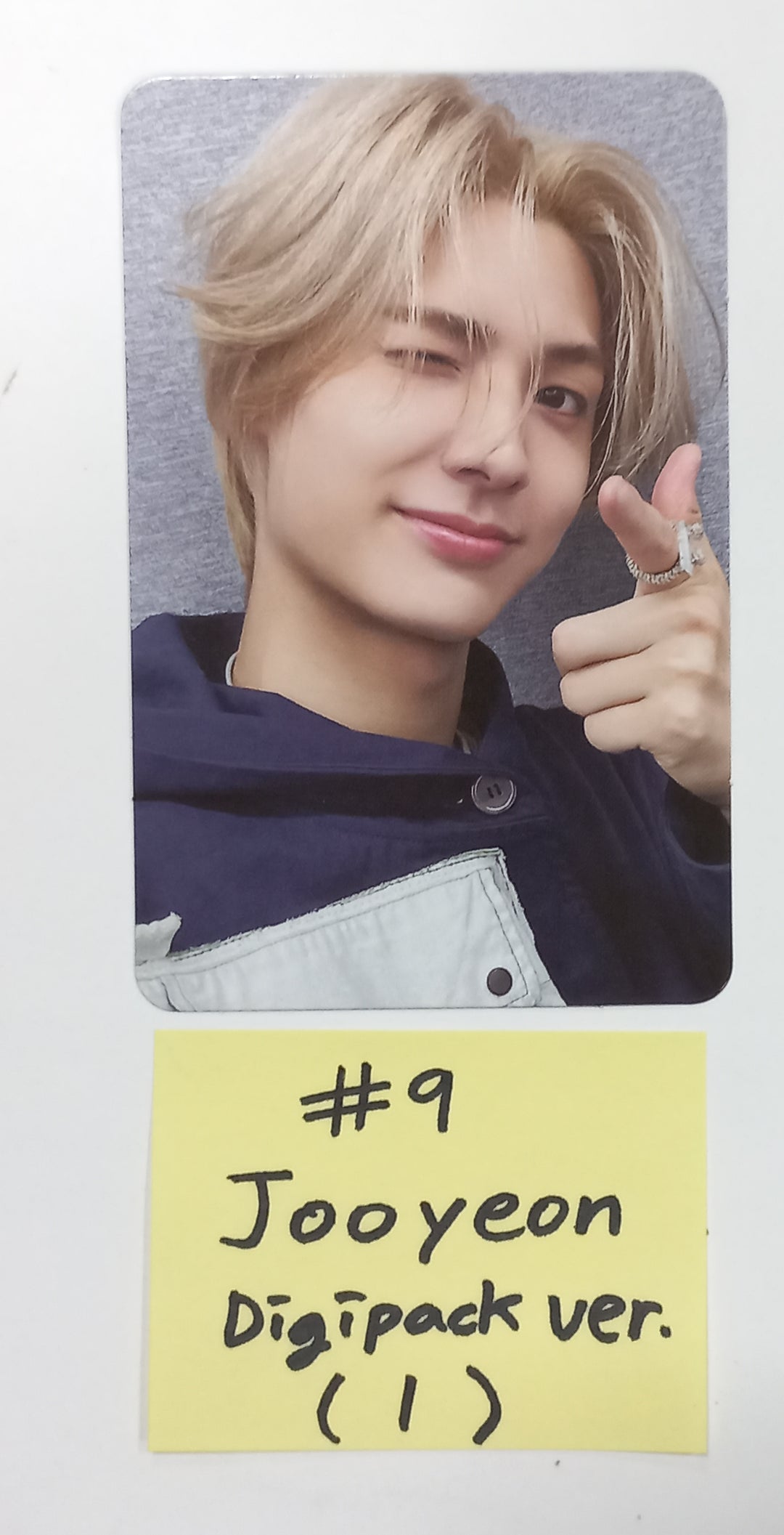 Xdinary Heroes "Livelock" - Official Photocard, Sticker [Digipack Ver.] [23.10.23] - HALLYUSUPERSTORE