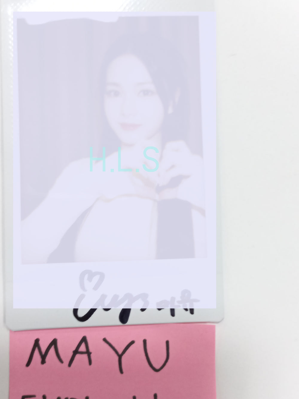 MAYU (Of TripleS) "EVOLution : Mujuk" - Hand Autographed(Signed) Polaroid [23.10.25] - HALLYUSUPERSTORE