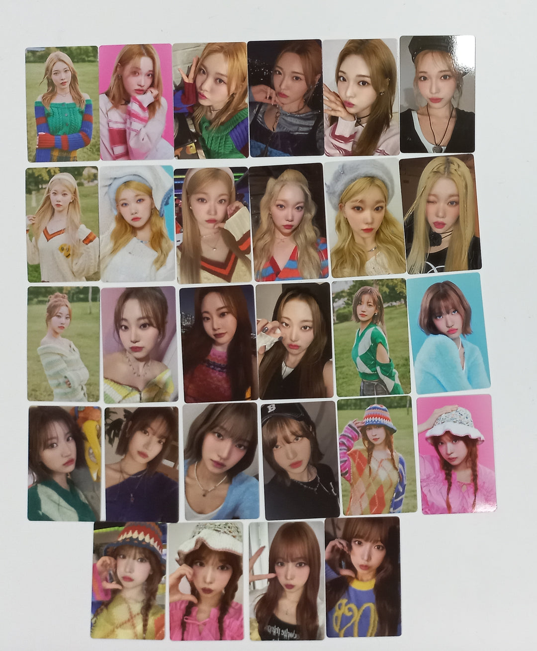 Billlie "side-B : memoirs of echo unseen" - Official Photocard [Poca Ver.] [23.10.25] - HALLYUSUPERSTORE