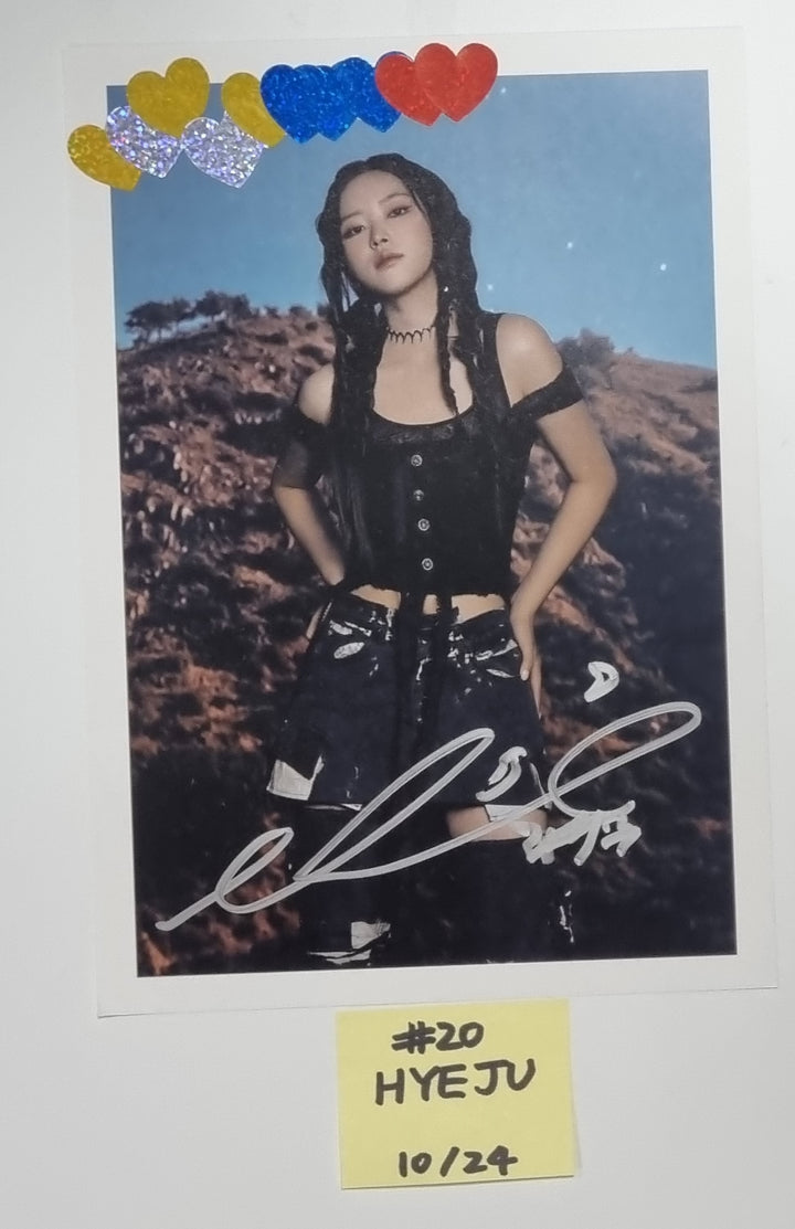 Loossemble "Loossemble" - A Cut Page From Fansign Event Album [23.10.25] - HALLYUSUPERSTORE