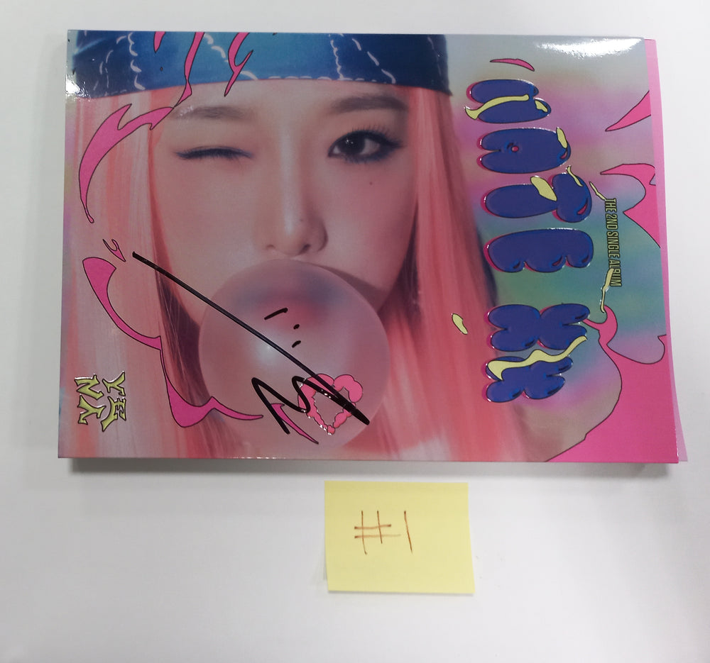 Yena "HATE XX" - Hand Autographed(Signed) Album [23.10.31] - HALLYUSUPERSTORE