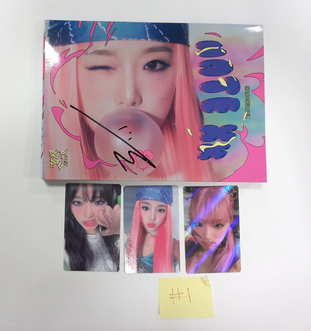 Yena "HATE XX" - Hand Autographed(Signed) Album [23.10.31] - HALLYUSUPERSTORE