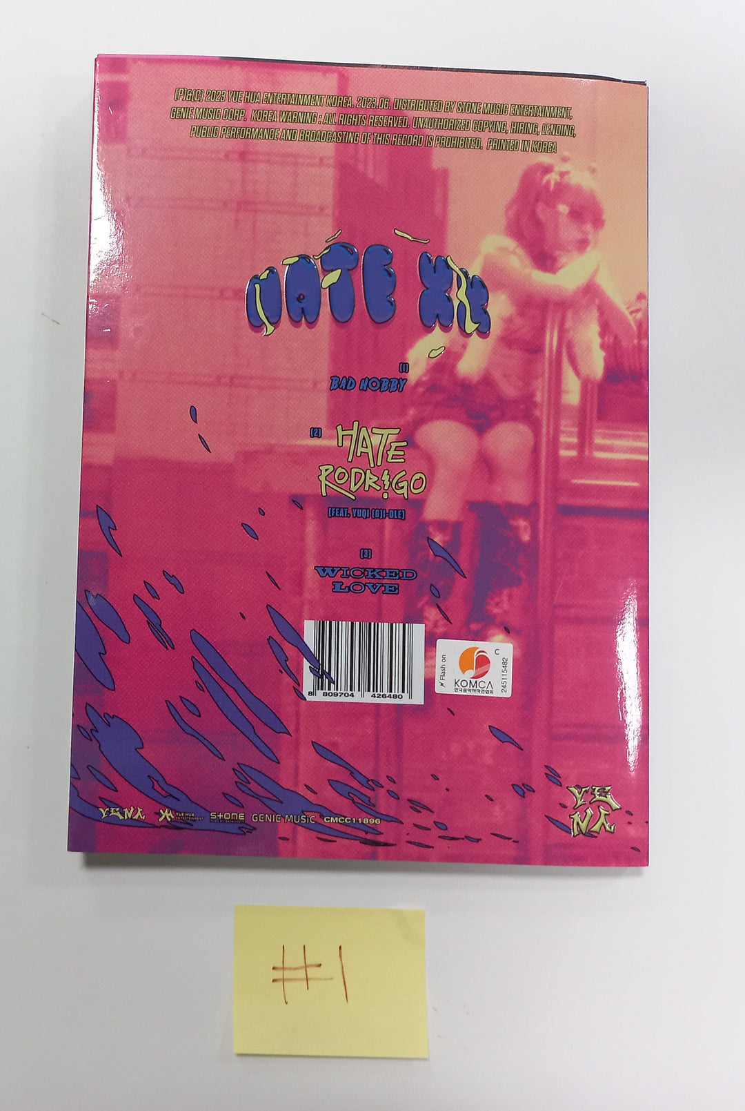 Yena "HATE XX" - Hand Autographed(Signed) Album [23.10.31] - HALLYUSUPERSTORE