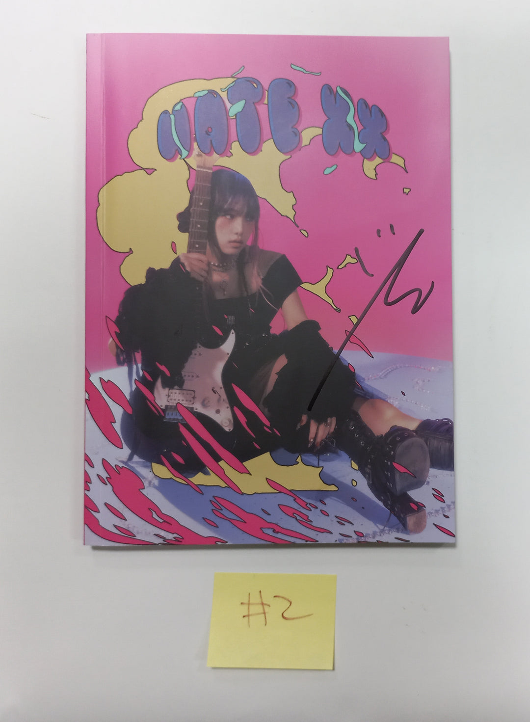 Yena "HATE XX" - Hand Autographed(Signed) Album [23.10.31] - HALLYUSUPERSTORE