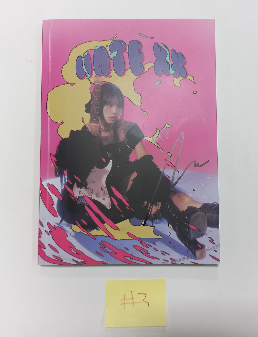 Yena "HATE XX" - Hand Autographed(Signed) Album [23.10.31] - HALLYUSUPERSTORE