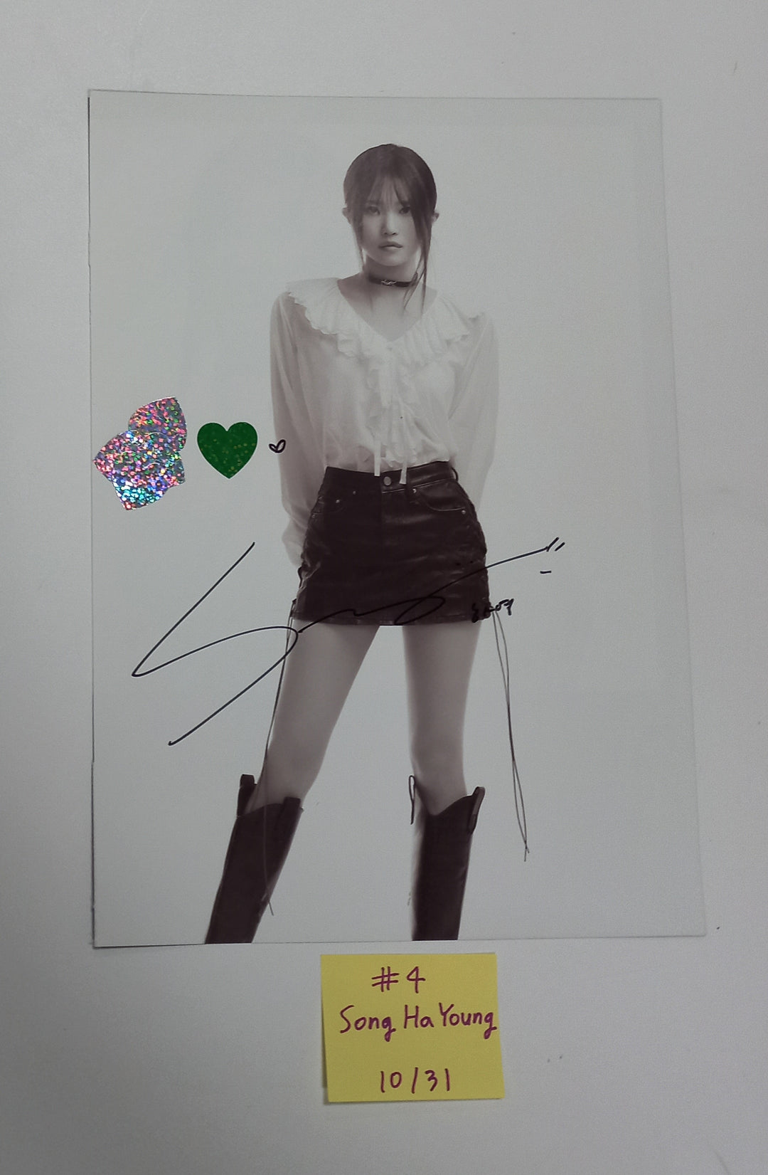 Fromis_9 "Unlock My World" - A Cut Page From Fansign Event Album [23.10.31] - HALLYUSUPERSTORE