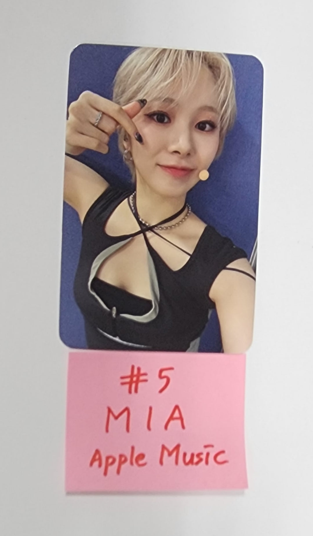 Everglow "ALL MY GIRLS" - Apple Music Fansign Event Photocard Round 3 [23.11.02] - HALLYUSUPERSTORE